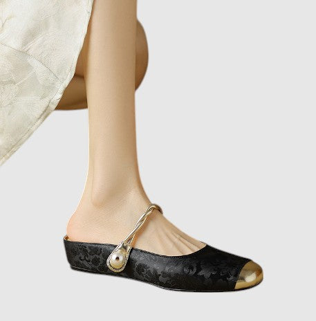 Courtney | Mary Jane Shoes with Embellished Heel and Twisted Strap