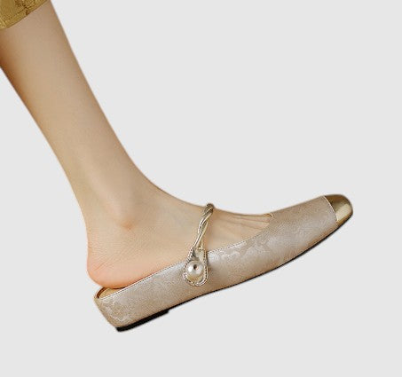 Courtney | Mary Jane Shoes with Embellished Heel and Twisted Strap