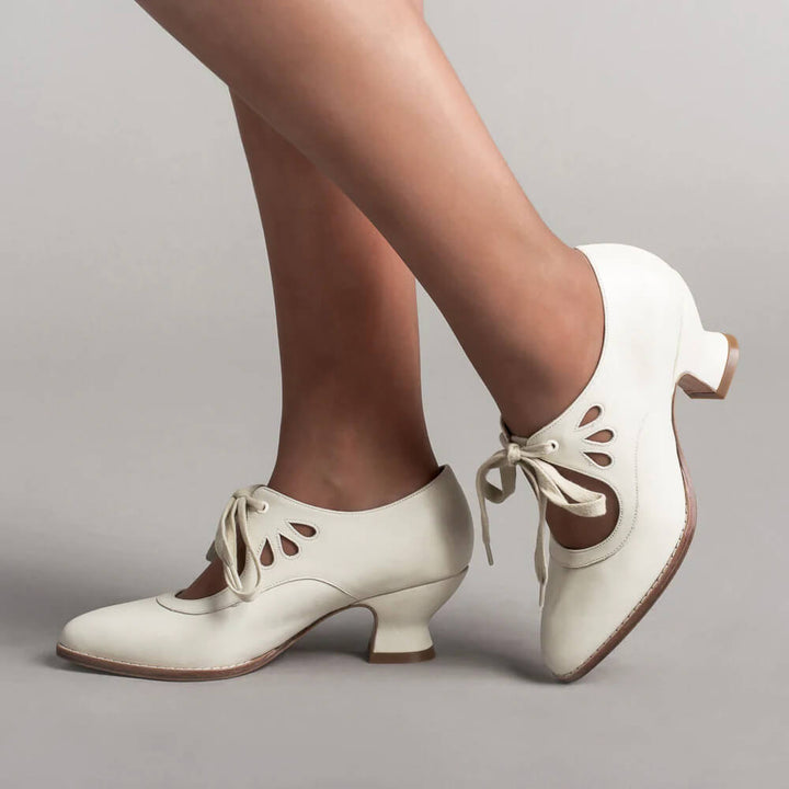 Darlene | Mary Jane Shoes with Strap and Cutout Detail