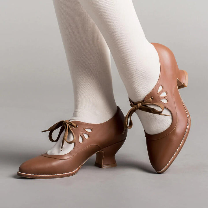 Darlene | Mary Jane Shoes with Strap and Cutout Detail