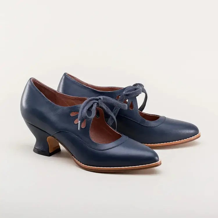 Darlene | Mary Jane Shoes with Strap and Cutout Detail