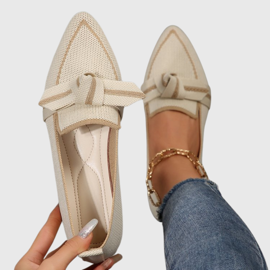 Karen | Loafers with Bow Detail and Pointed Toe