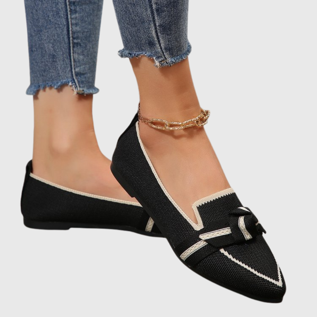 Karen | Loafers with Bow Detail and Pointed Toe