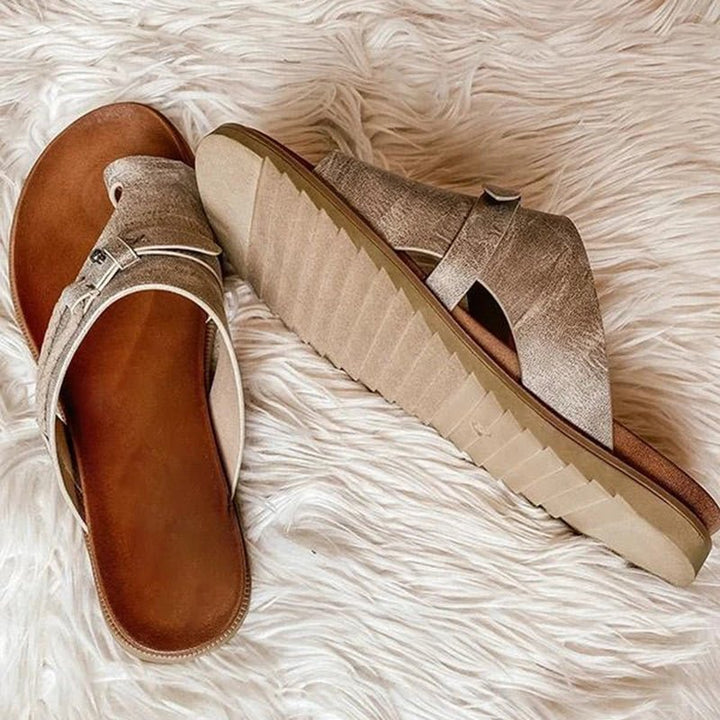 Mary | Orthopedic Sandals with Toe Loop and Adjustable Strap