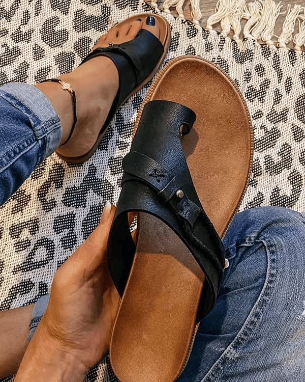 Mary | Orthopedic Sandals with Toe Loop and Adjustable Strap