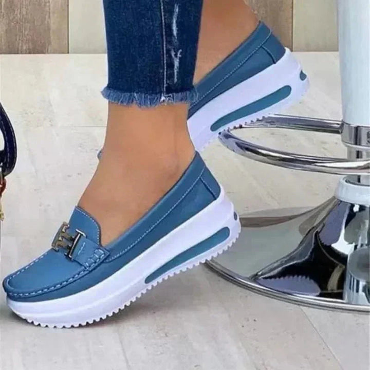 Naomi | Platform Loafers with Buckle Detail and Orthopedic Sole