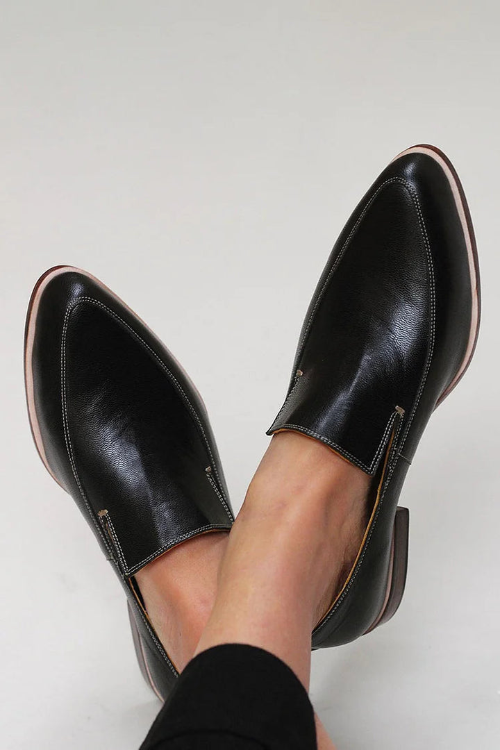 Olivia | Minimalist Loafers with Pointed Toe and Slip-on Style