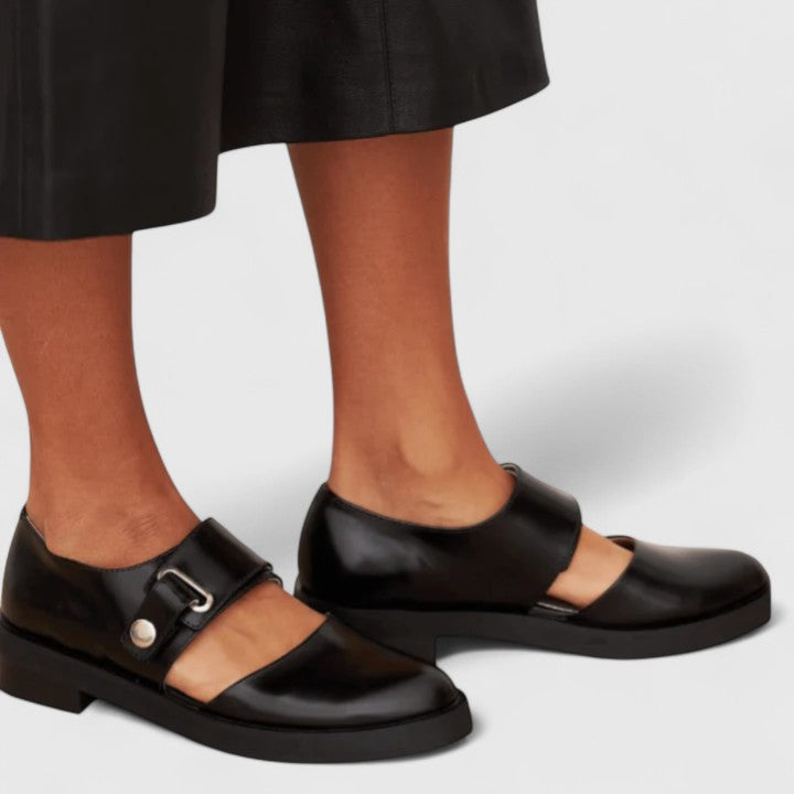 Ramona | Mary Jane Shoes with Strap and Buckle Detail