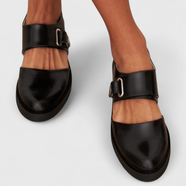 Ramona | Mary Jane Shoes with Strap and Buckle Detail