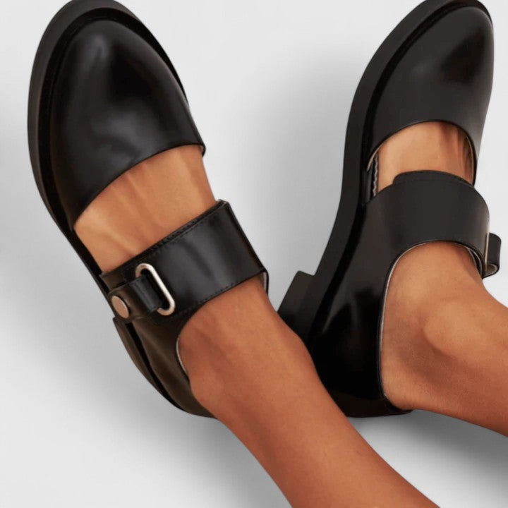 Ramona | Mary Jane Shoes with Strap and Buckle Detail