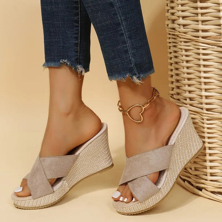Sabrina | Wedge Sandals with Platform and Cross Straps