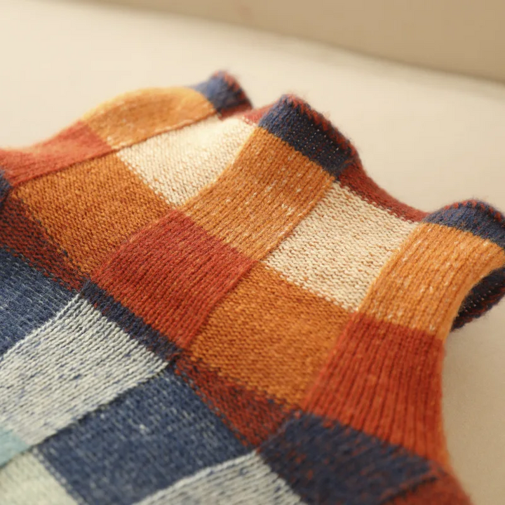 Sylvia | Checkered Sweater with Mock Neck and Long Sleeves