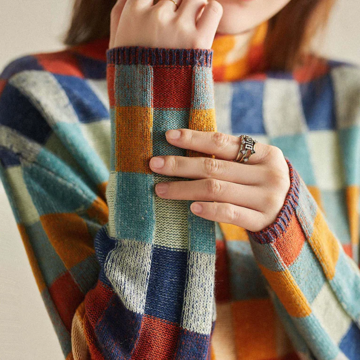 Sylvia | Checkered Sweater with Mock Neck and Long Sleeves